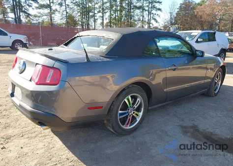 2010 Ford Mustang V6 Premium z USA, uszkodzony, nr VIN 1ZVBP8EN2A5113344